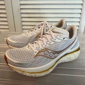 Saucony Endorphin Speed 3